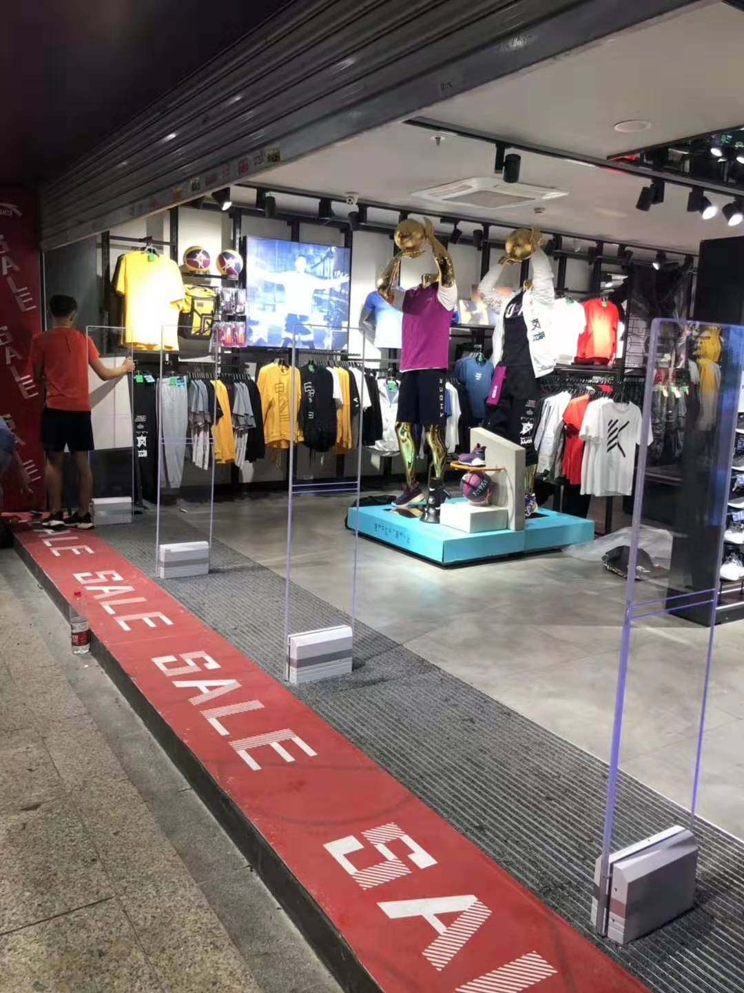 服裝店如何使用防盜標(biāo)簽來(lái)防盜？