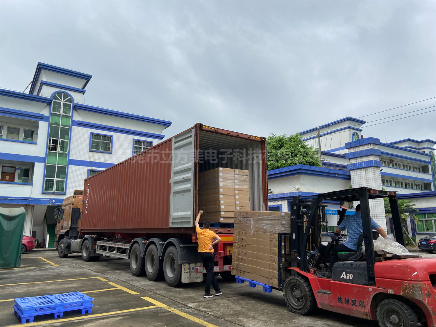 出貨！550支服裝防盜器成功交付！【立方美】